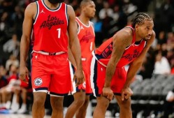 开云 -哈登巅峰对决，浓眉哥与60激战RNG分钟，战术调整胜负难料！的简单介绍