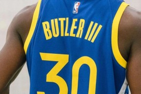 开云官网 - 巴特勒迎来十二赛季高光表现，湖人球迷沸腾！